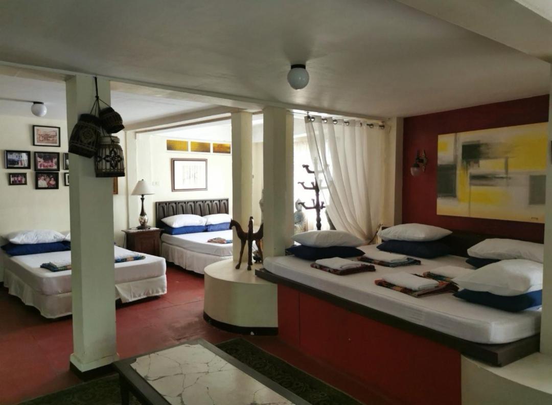 Casa Conchita Bed & Breakfast Taal エクステリア 写真