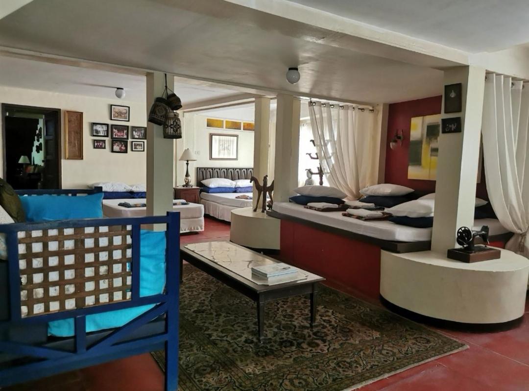 Casa Conchita Bed & Breakfast Taal エクステリア 写真